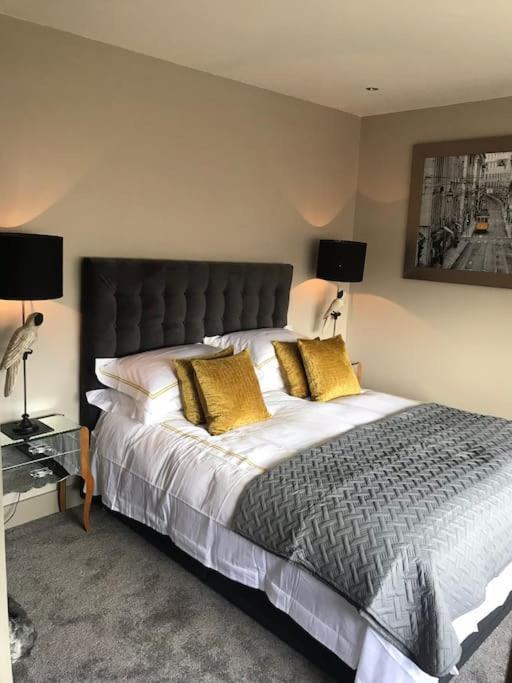 Luxury Central Tunbridge Wells With Free Parking Leilighet Eksteriør bilde